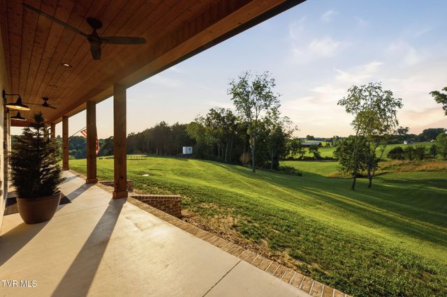 141 Kitzmiller Road, Gray, TN 37615