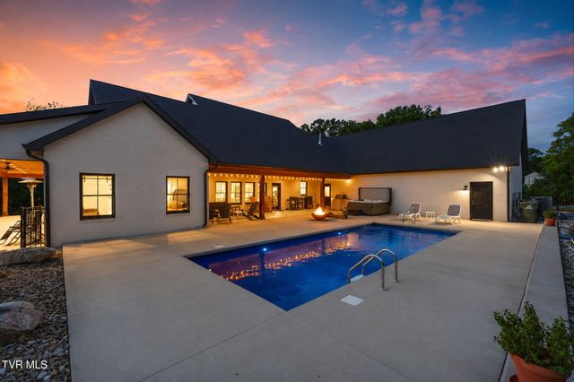 141 Kitzmiller Road, Gray, TN 37615