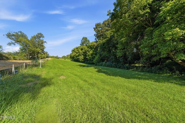 141 Kitzmiller Road, Gray, TN 37615