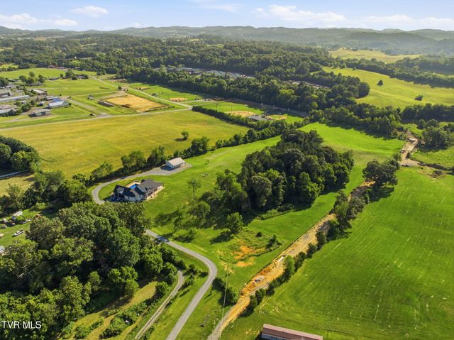 141 Kitzmiller Road, Gray, TN 37615