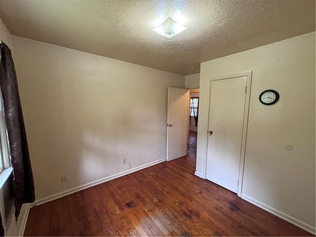 9130 E 44th Street, Kansas City, MO 64133