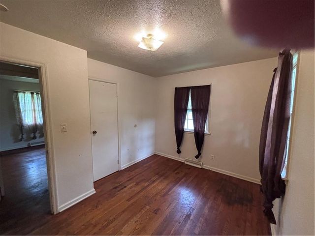 9130 E 44th Street, Kansas City, MO 64133