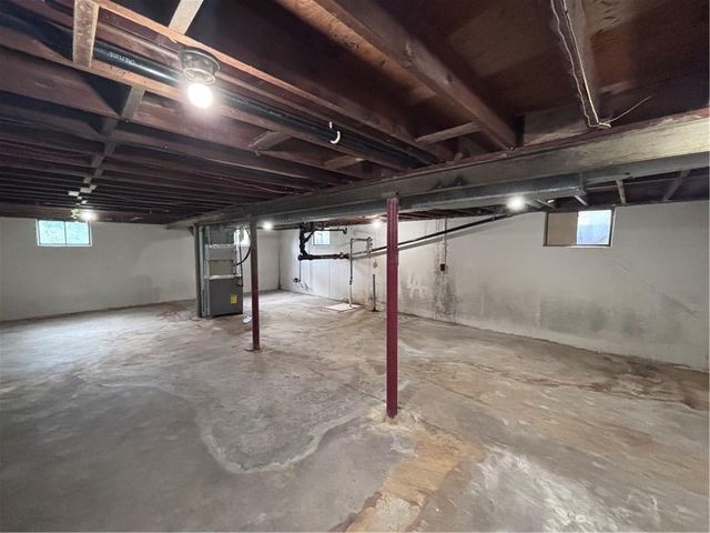 9130 E 44th Street, Kansas City, MO 64133