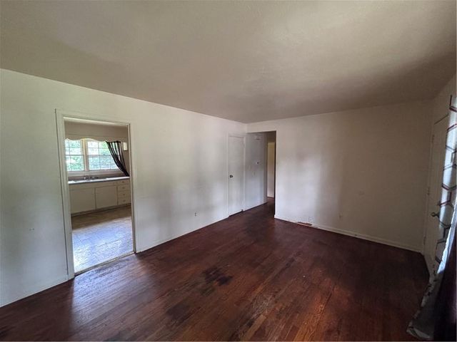 9130 E 44th Street, Kansas City, MO 64133