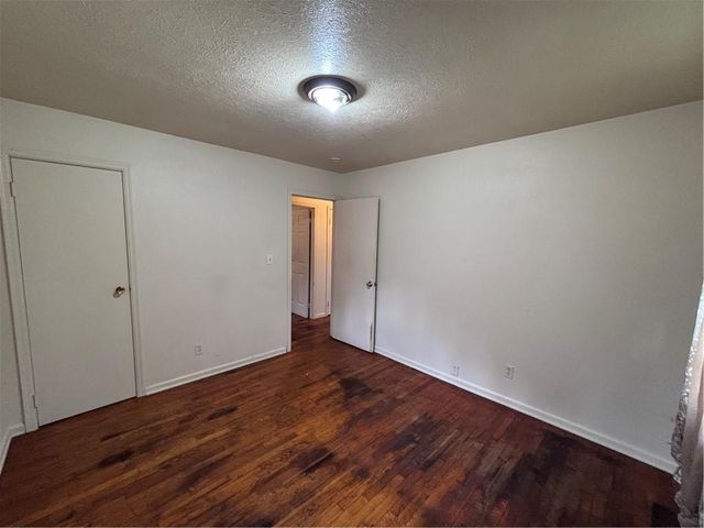 9130 E 44th Street, Kansas City, MO 64133