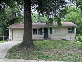 9130 E 44th Street, Kansas City, MO 64133