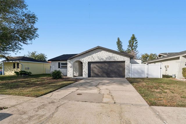 8324 DENISE DRIVE, Seminole, FL 33777