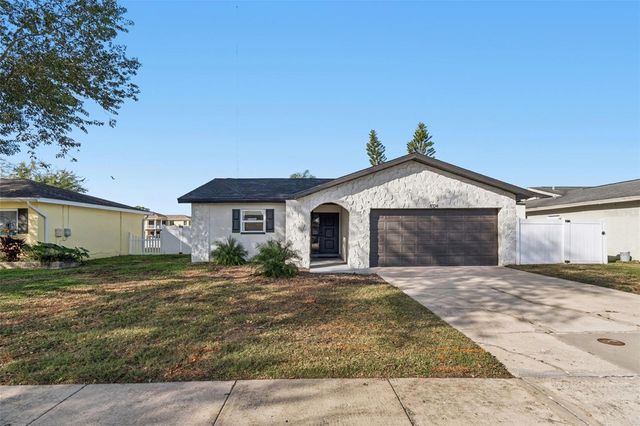 8324 DENISE DRIVE, Seminole, FL 33777