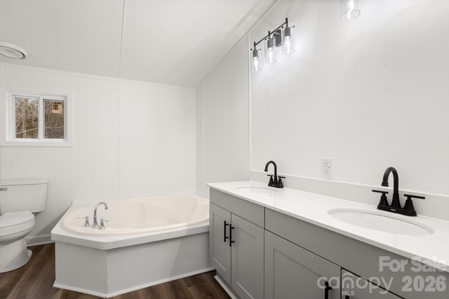 12332 Buxton Drive, Pineville, NC 28134