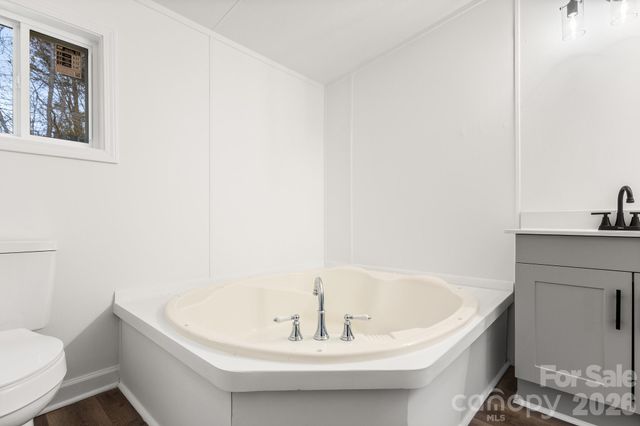 12332 Buxton Drive, Pineville, NC 28134