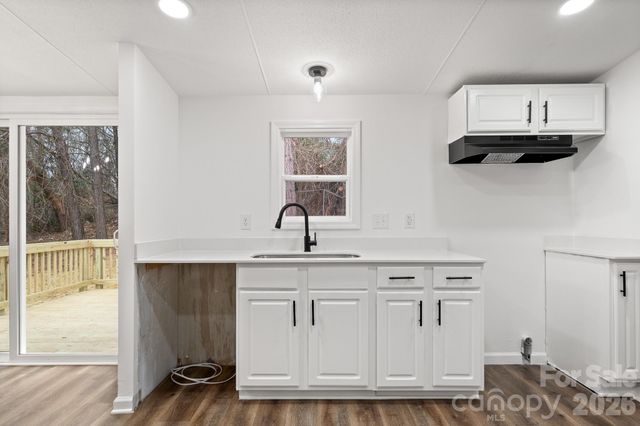 12332 Buxton Drive, Pineville, NC 28134