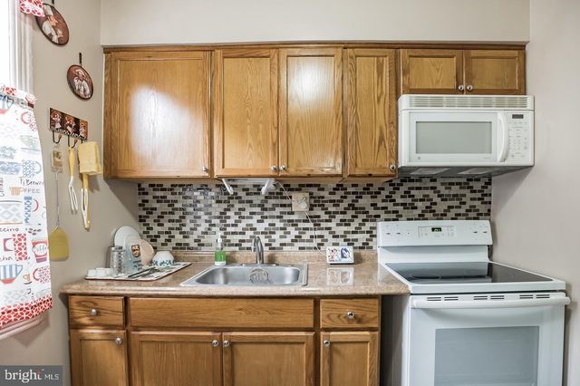 1925 E ALLEGHENY AVE, Philadelphia, PA 19134