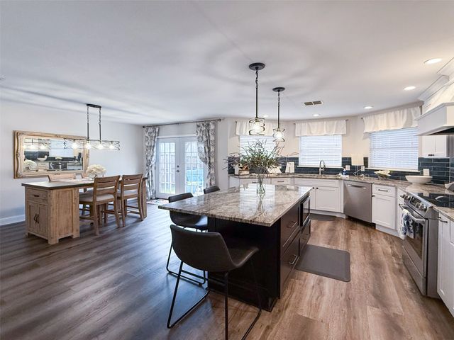 2017 Yellowstone Lane, Corinth, TX 76210