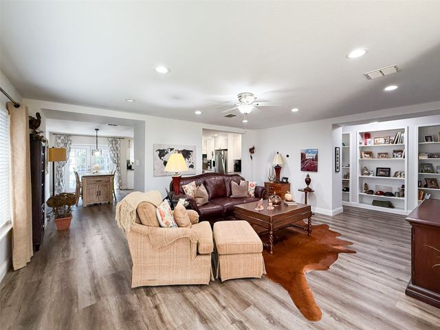 2017 Yellowstone Lane, Corinth, TX 76210