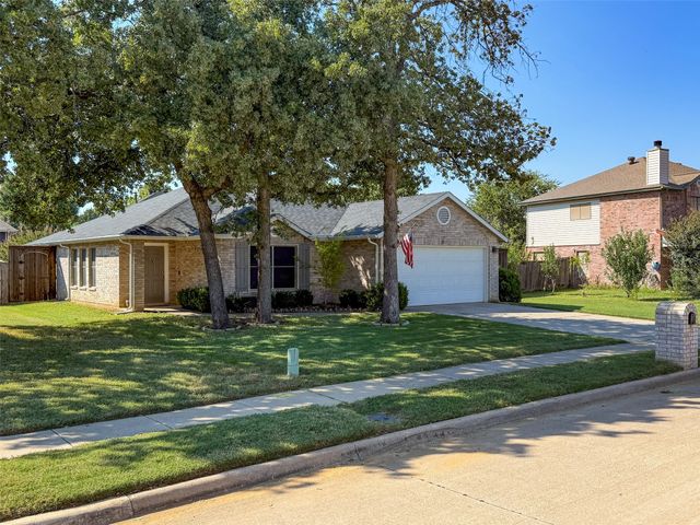 2017 Yellowstone Lane, Corinth, TX 76210