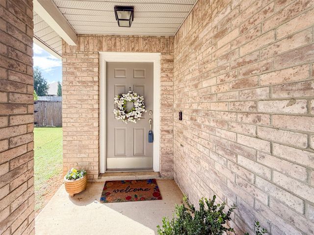 2017 Yellowstone Lane, Corinth, TX 76210