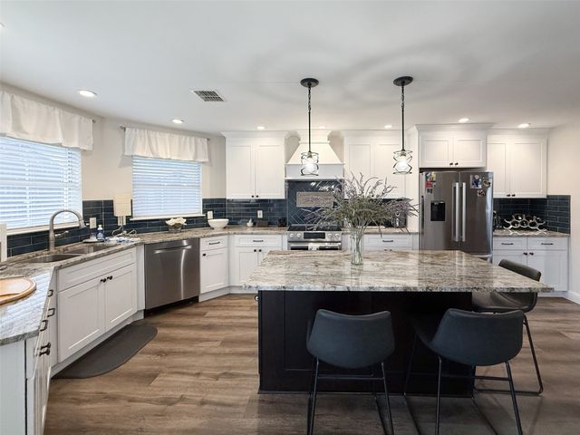 2017 Yellowstone Lane, Corinth, TX 76210