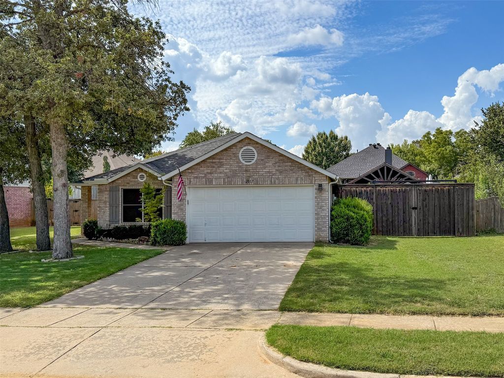 2017 Yellowstone Lane, Corinth, TX 76210