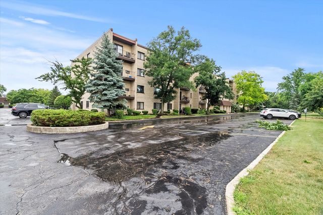 7221 Wolf Road 405B, Indian Head Park, IL 60525