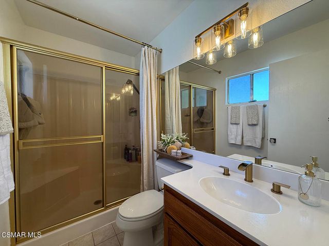 20112 Runnymede Street 3, Winnetka, CA 91306