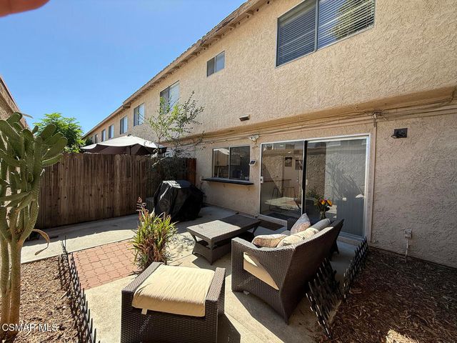 20112 Runnymede Street 3, Winnetka, CA 91306