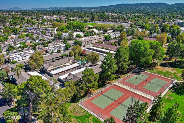 20112 Runnymede Street 3, Winnetka, CA 91306