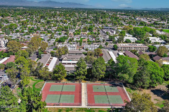 20112 Runnymede Street 3, Winnetka, CA 91306