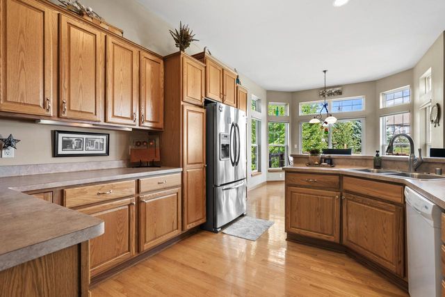115 Howell AVENUE, Waukesha, WI 53188