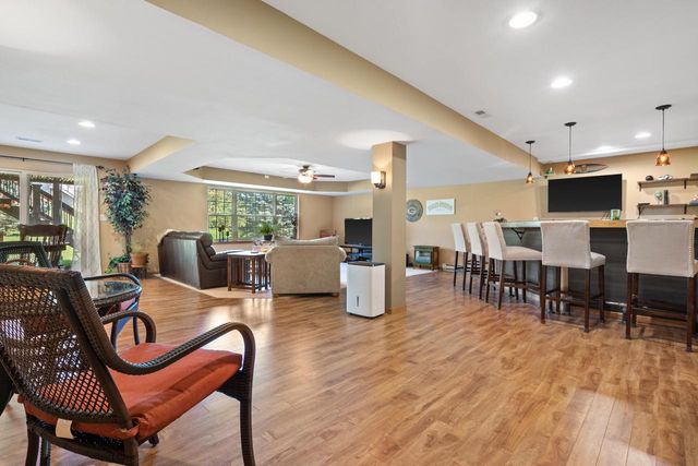 115 Howell AVENUE, Waukesha, WI 53188