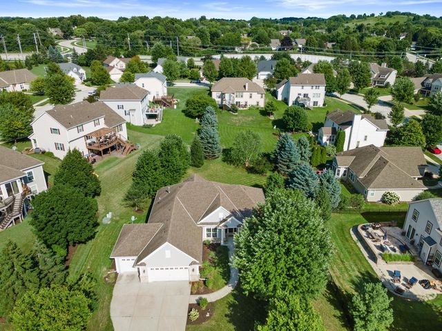 115 Howell AVENUE, Waukesha, WI 53188