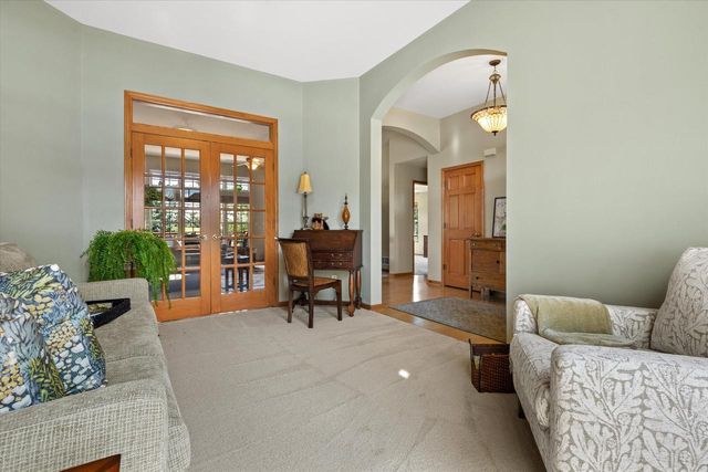 115 Howell AVENUE, Waukesha, WI 53188