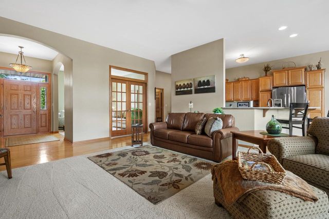 115 Howell AVENUE, Waukesha, WI 53188
