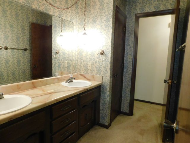 319 Harsh Ln, Castalian Springs, TN 37031