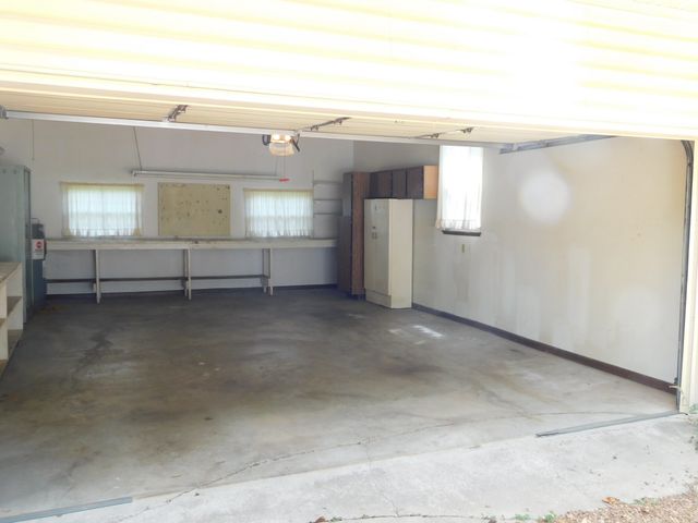 319 Harsh Ln, Castalian Springs, TN 37031