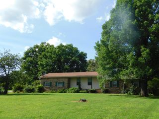 319 Harsh Ln, Castalian Springs, TN 37031