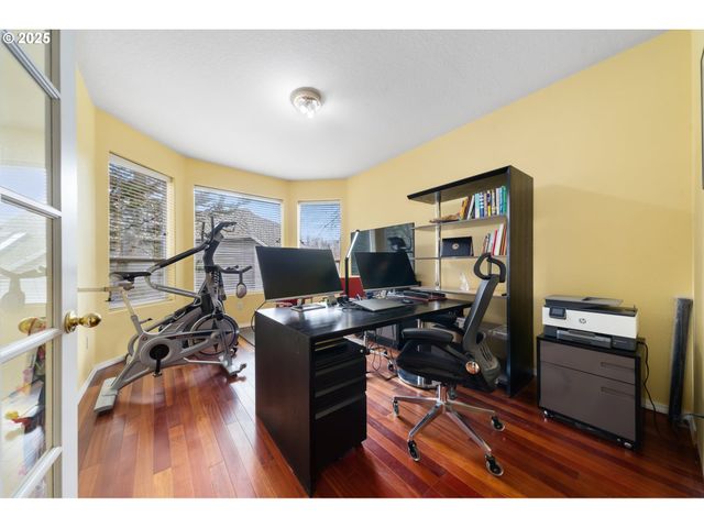 9216 Nw BARTHOLOMEW Dr, Portland, OR 97229