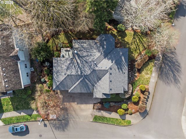 9216 Nw BARTHOLOMEW Dr, Portland, OR 97229