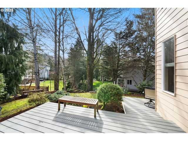 9216 Nw BARTHOLOMEW Dr, Portland, OR 97229