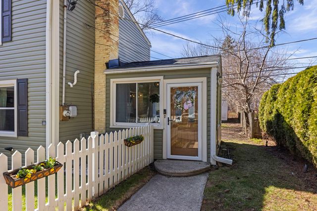 934 S Highland Avenue, Arlington Heights, IL 60005