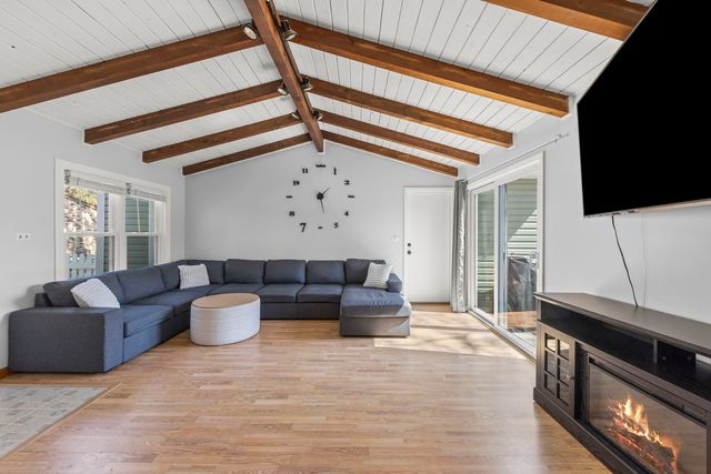 934 S Highland Avenue, Arlington Heights, IL 60005