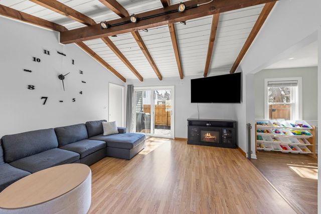 934 S Highland Avenue, Arlington Heights, IL 60005