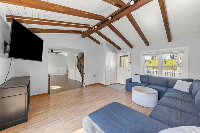 934 S Highland Avenue, Arlington Heights, IL 60005