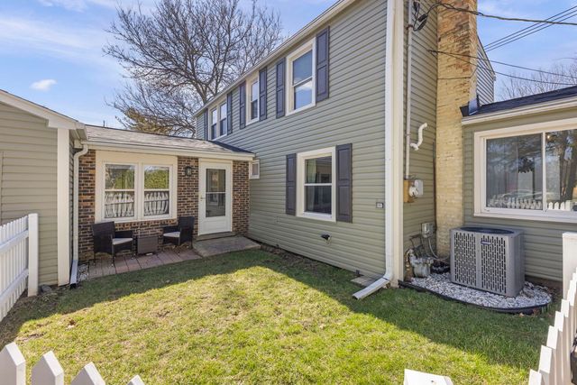934 S Highland Avenue, Arlington Heights, IL 60005