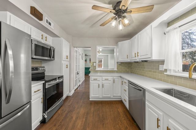 934 S Highland Avenue, Arlington Heights, IL 60005