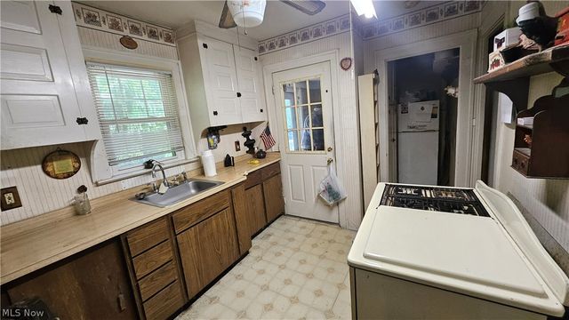 14522 Granger Road, Maple Heights, OH 44137