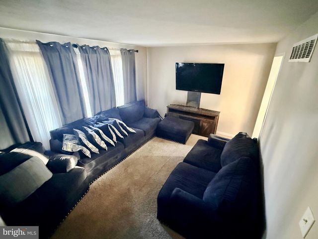 535 FREDERICK ST, Williamstown, NJ 08094