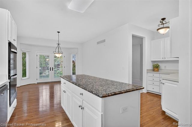 1357 Kentfield Drive, Rochester, MI 48307