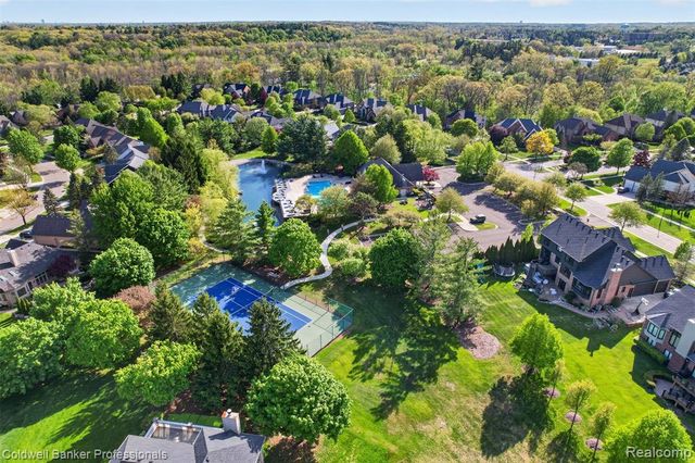 1357 Kentfield Drive, Rochester, MI 48307