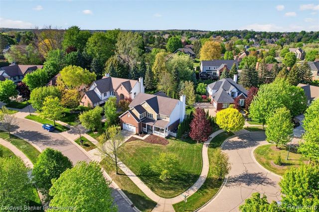 1357 Kentfield Drive, Rochester, MI 48307