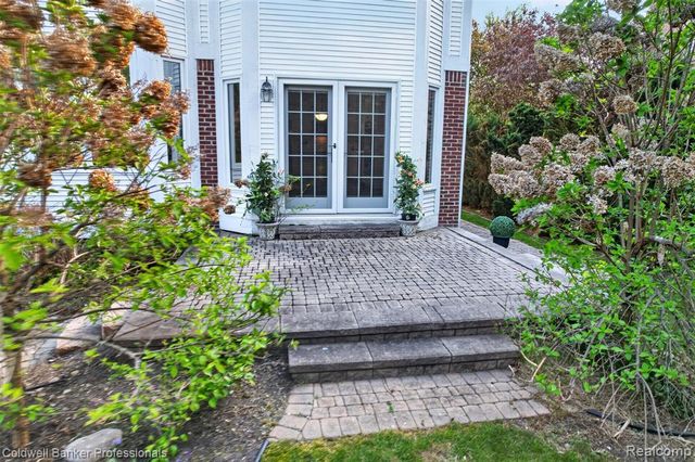 1357 Kentfield Drive, Rochester, MI 48307